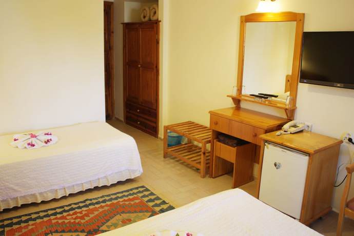 Imagen de la habitación del Hotel Toloman Bitez Beach. Foto 8