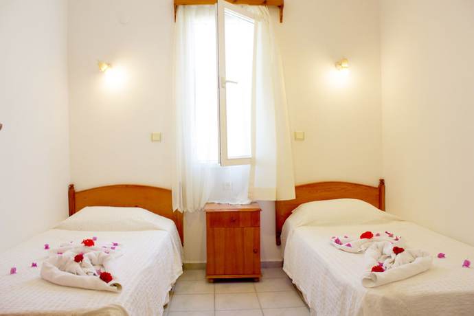 Imagen de la habitación del Hotel Toloman Bitez Beach. Foto 13