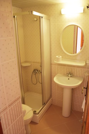 Imagen de la habitación del Hotel Toloman Bitez Beach. Foto 14