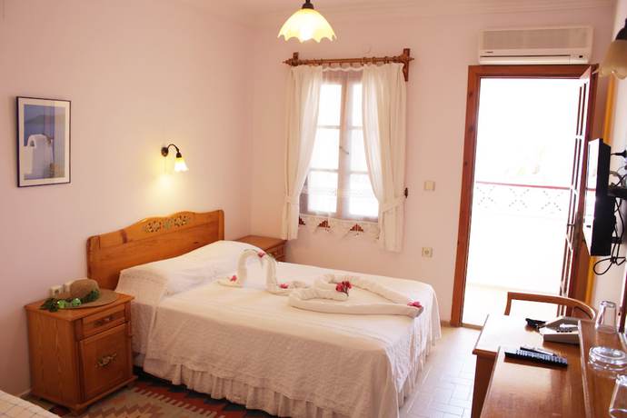 Imagen de la habitación del Hotel Toloman Bitez Beach. Foto 17