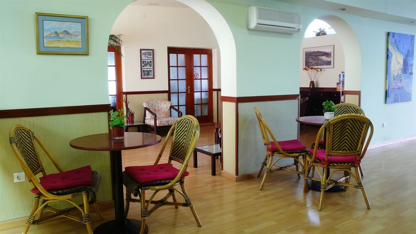 Imagen del bar/restaurante del Hotel Tolosa, Salou. Foto 3