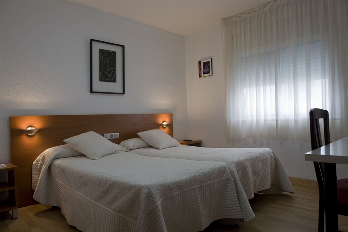 Imagen de la habitación del Hotel Tolosa, Salou. Foto 9