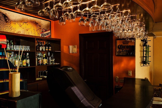 Imagen del bar/restaurante del Hotel Tolteka Plaza. Foto 2