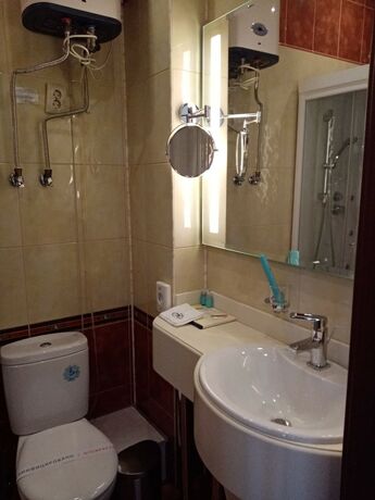 Imagen de la habitación del Hotel Tom. Foto 14
