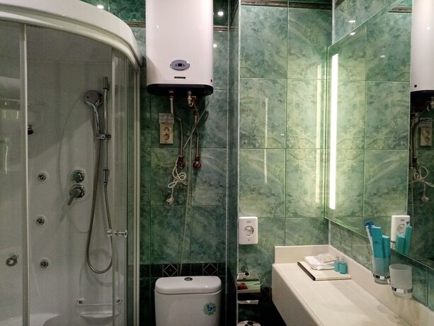 Imagen de la habitación del Hotel Tom. Foto 35