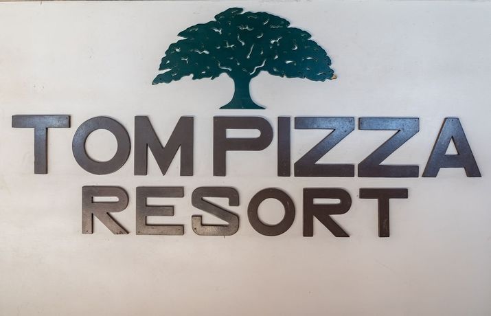 Imagen de los interiores del Hotel Tom Pizza Resort. Foto 12