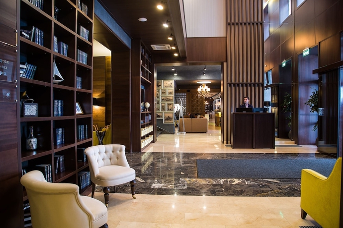 Imagen de los interiores del Hotel Tom River Plaza. Foto 16