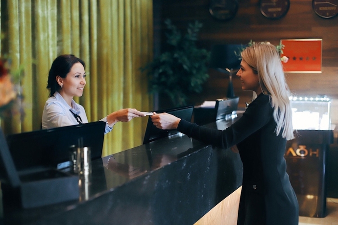 Imagen de los interiores del Hotel Tom River Plaza. Foto 18