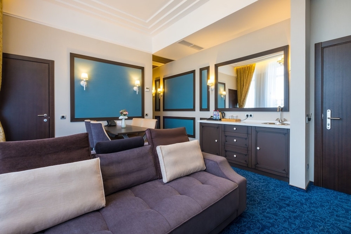 Imagen de la habitación del Hotel Tom River Plaza. Foto 13