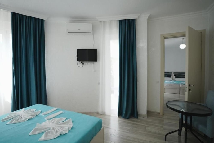 Imagen de la habitación del Hotel Toma Palace. Foto 13