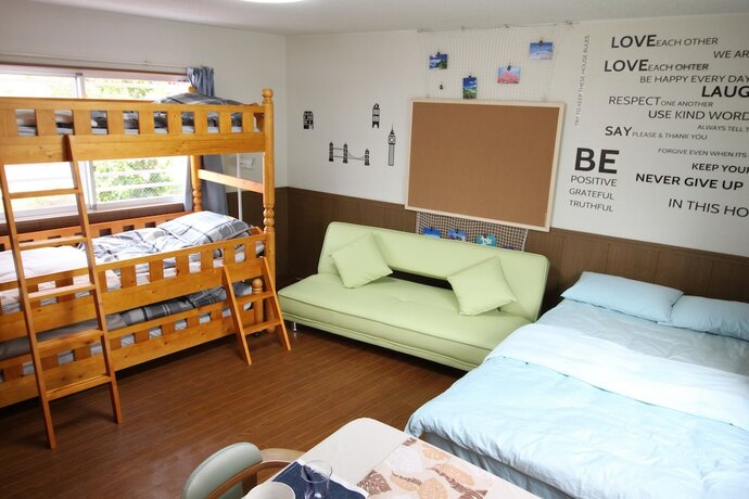 Imagen de la habitación del Hotel Tomarun Okinawa. Foto 32