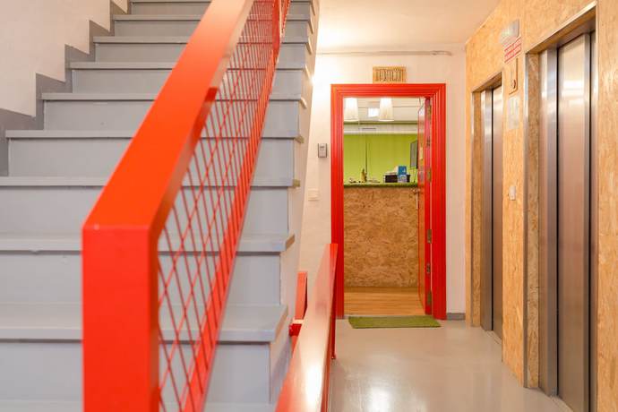 Imagen de los interiores del Hotel Tomate Rooms, Alicante. Foto 16