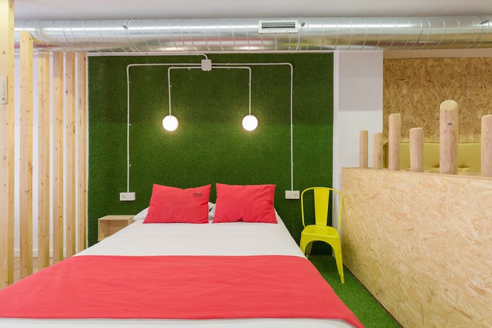 Imagen de la habitación del Hotel Tomate Rooms, Alicante. Foto 5