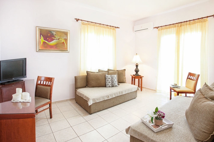 Imagen de los interiores del Hotel Tomato Beach. Foto 15