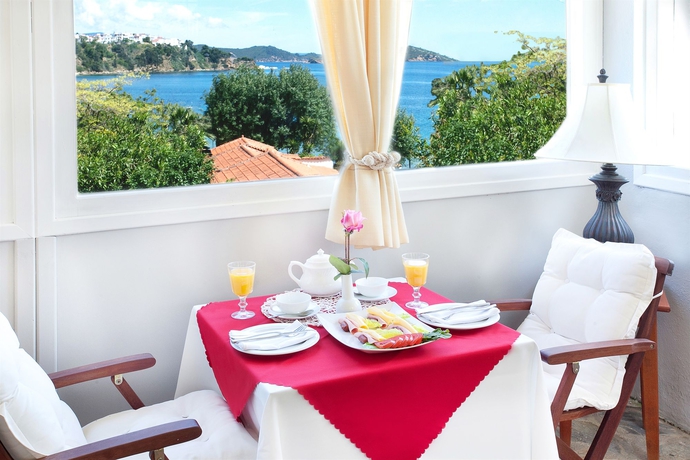 Imagen del bar/restaurante del Hotel Tomato Beach. Foto 2