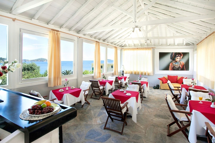 Imagen del bar/restaurante del Hotel Tomato Beach. Foto 4