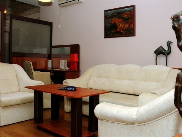 Imagen general del Hotel Tomce Sofka. Foto 5