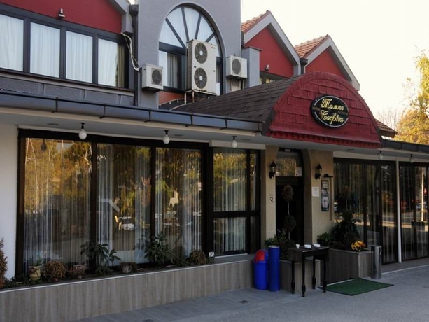 Imagen general del Hotel Tomce Sofka. Foto 8