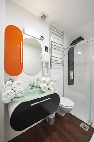 Imagen de la habitación del Hotel Tomi. Foto 5