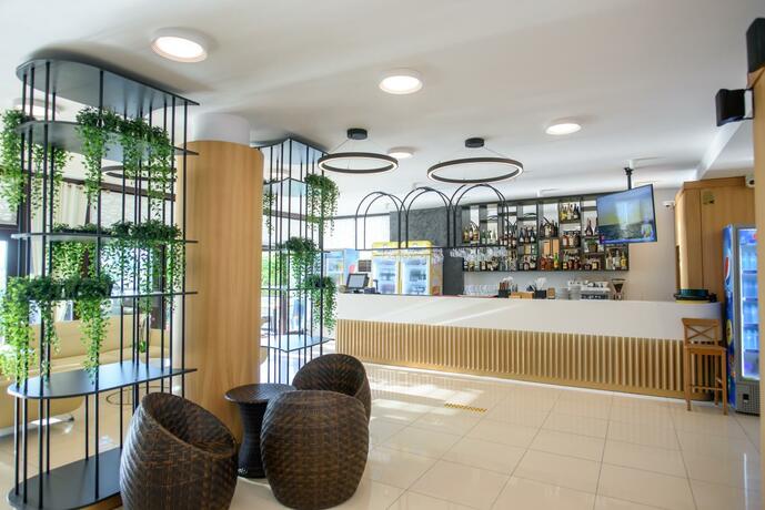 Imagen general del Hotel Tomis. Foto 9
