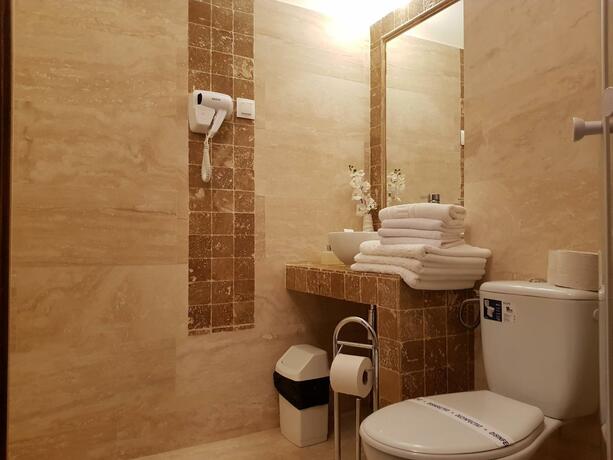Imagen general del Hotel Tomis. Foto 14