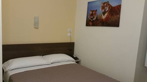 Imagen de la habitación del Hotel Tommaseo. Foto 6