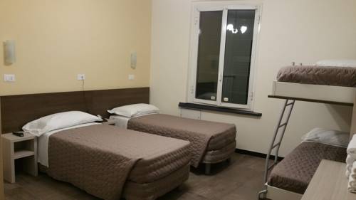 Imagen de la habitación del Hotel Tommaseo. Foto 13