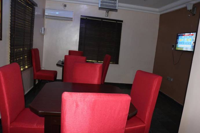 Imagen del bar/restaurante del Hotel TommsVilles. Foto 5