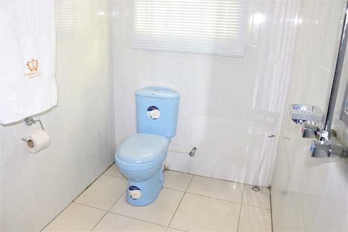 Imagen de la habitación del Hotel TommsVilles. Foto 9