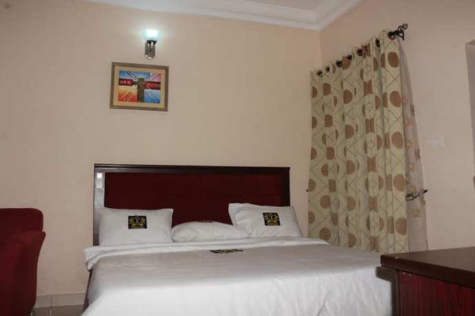 Imagen de la habitación del Hotel TommsVilles. Foto 10