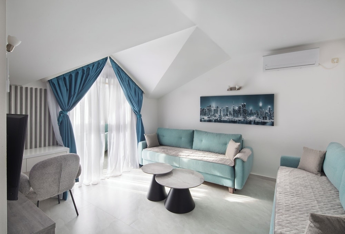 Imagen de la habitación del Hotel Tommy, Budva. Foto 6