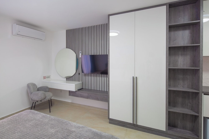 Imagen de la habitación del Hotel Tommy, Budva. Foto 13