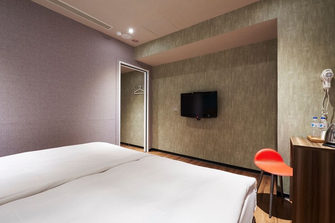 Imagen de la habitación del Hotel Tomorrow. Foto 3