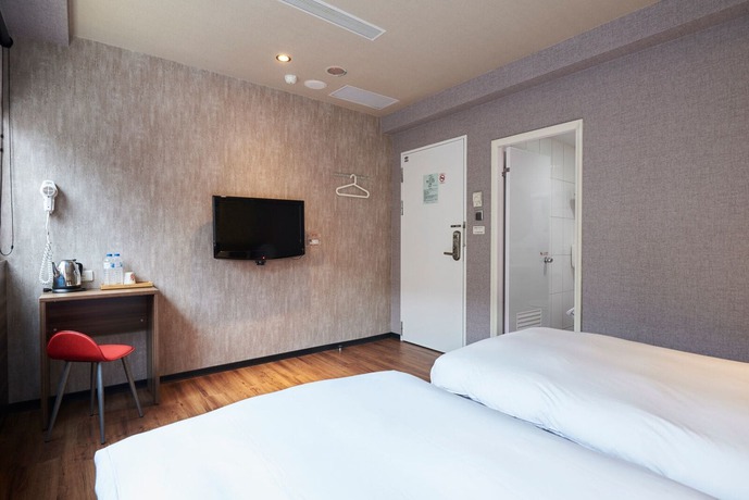 Imagen de la habitación del Hotel Tomorrow. Foto 17