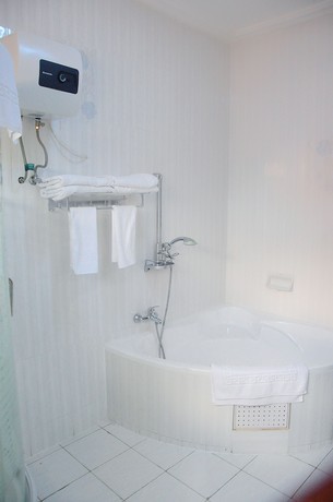 Imagen de la habitación del Hotel Tomreik. Foto 3