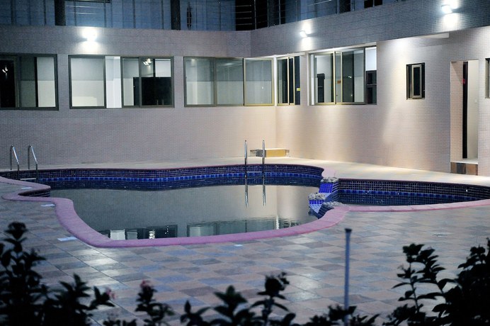 Imagen de la piscina del Hotel Tomreik. Foto 20