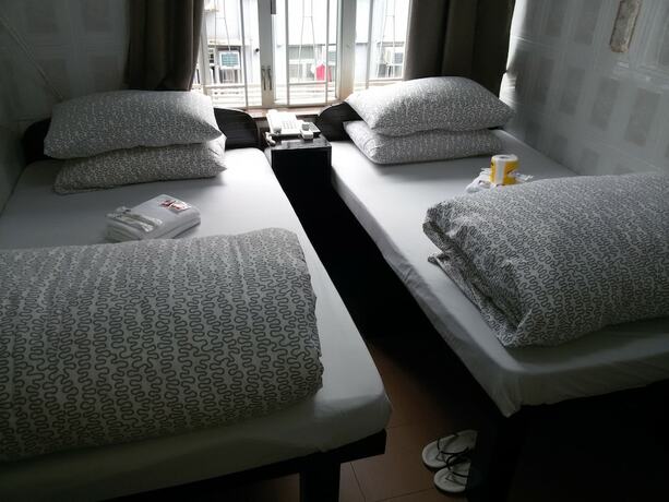 Imagen general del Hotel Tom\'s Guest House. Foto 1