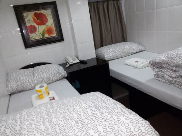 Imagen general del Hotel Tom\'s Guest House. Foto 2