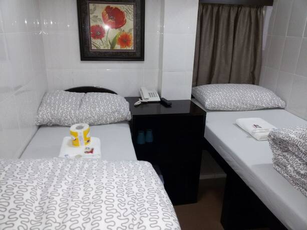 Imagen general del Hotel Tom\'s Guest House. Foto 5