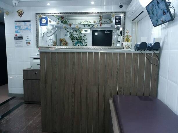 Imagen general del Hotel Tom\'s Guest House. Foto 7