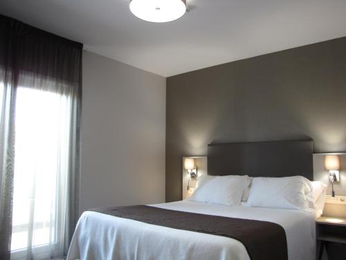 Imagen de la habitación del Hotel Ton. Foto 2