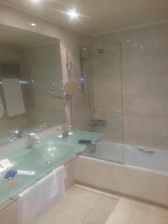 Imagen de la habitación del Hotel Tonfoni. Foto 4