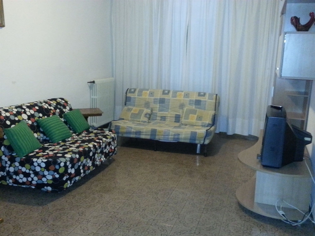 Imagen de los interiores del Hotel Tonfoni. Foto 6