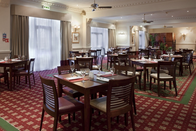 Imagen del bar/restaurante del Hotel Tong Park. Foto 3