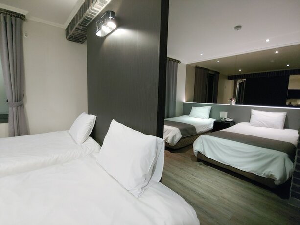 Imagen de la habitación del Hotel Tong Yeondong Jeju. Foto 15
