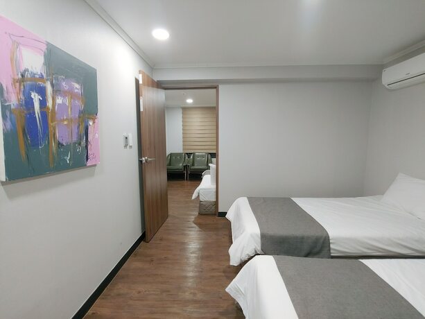 Imagen de la habitación del Hotel Tong Yeondong Jeju. Foto 17