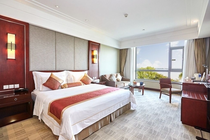 Imagen de la habitación del Hotel Tongli Lakeview. Foto 10