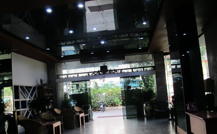 Imagen de los interiores del Hotel Tongpoon. Foto 17