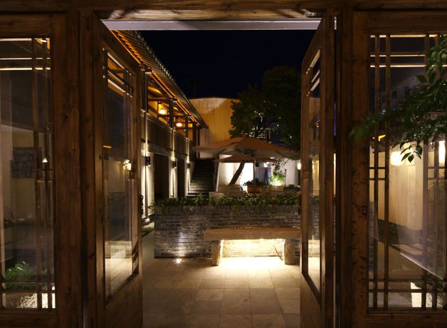 Imagen de los exteriores del Hotel Tongxiang Wuzhen Yuexiang Inn, Tongxiang . Foto 11