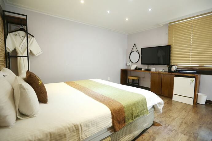 Imagen general del Hotel Tongyeong Anchovy Tourist. Foto 2